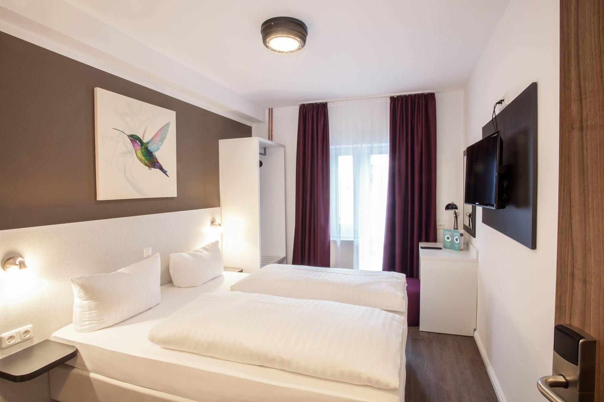 Hotel West Hamburgo Exterior foto